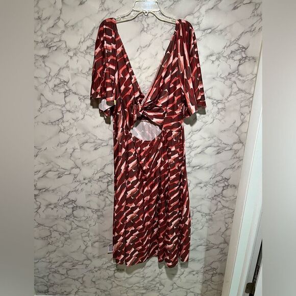 ASOS DESIGN Curve pleated twist back midi dress in abstract smudge print - Picture 2 of 15